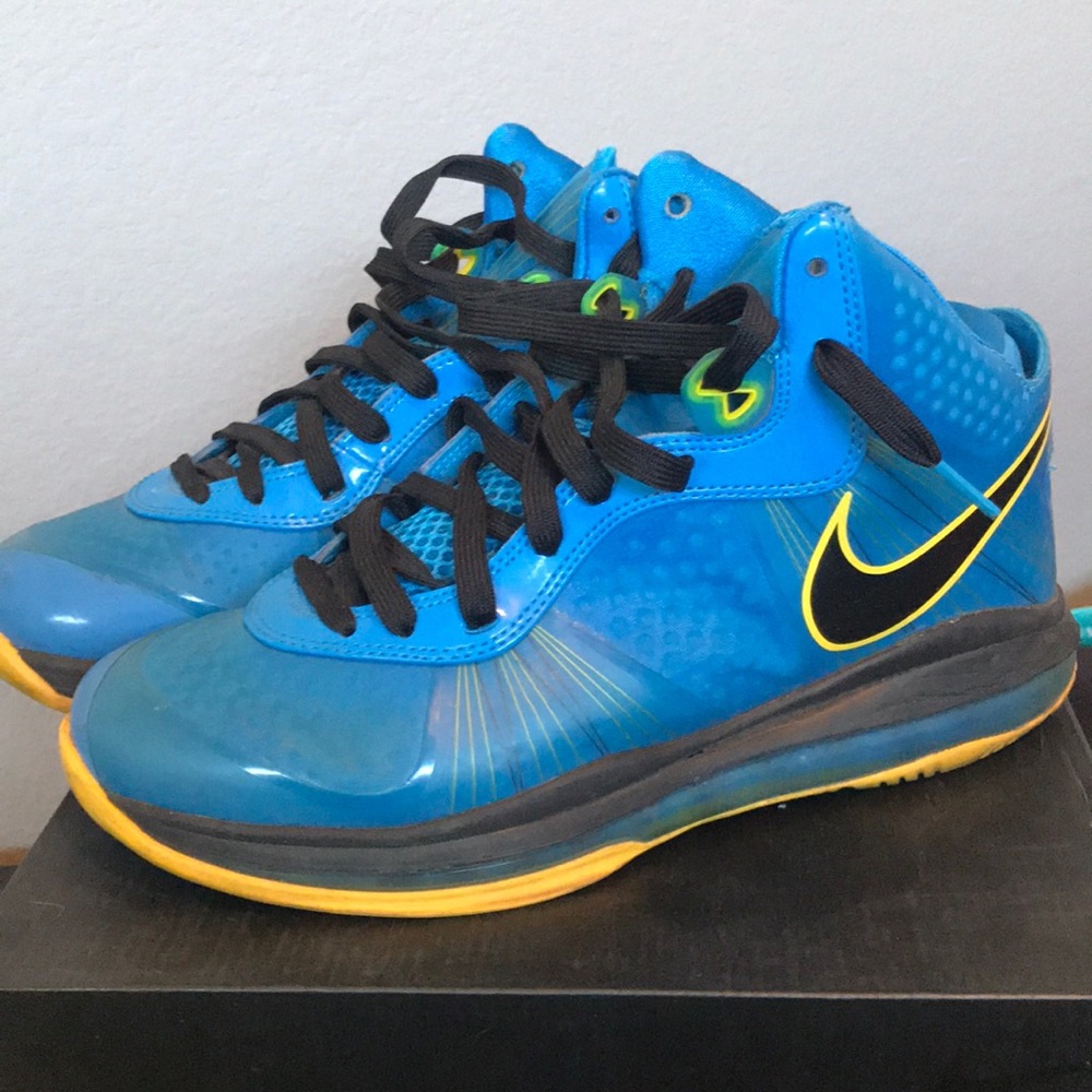 Lebron 8 V/2 size 9.5